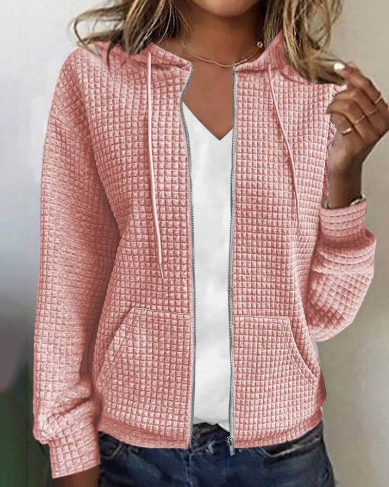 Zip-hoodie til damer set sidefra, styling til hverdagen