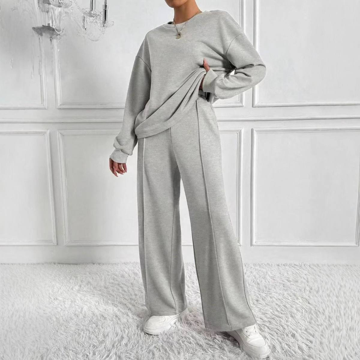Sweatshirt-Sæt med Højtaljede Bukser til Damer – tæt på stoffet