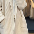 Oversized Cardigan med Lommer til Damer – båret på model
