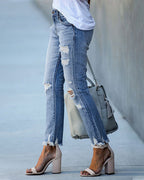 Liora slim fit jeans med rifter til damer, set forfra