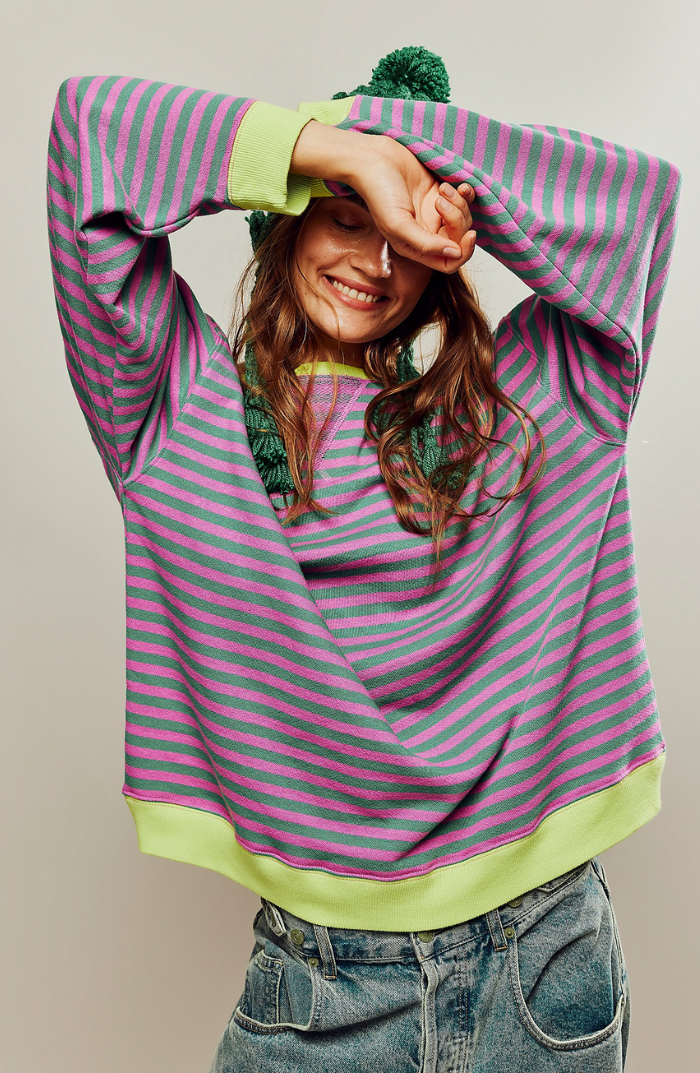 Oversized Stribet Sweater til Damer – set forfra