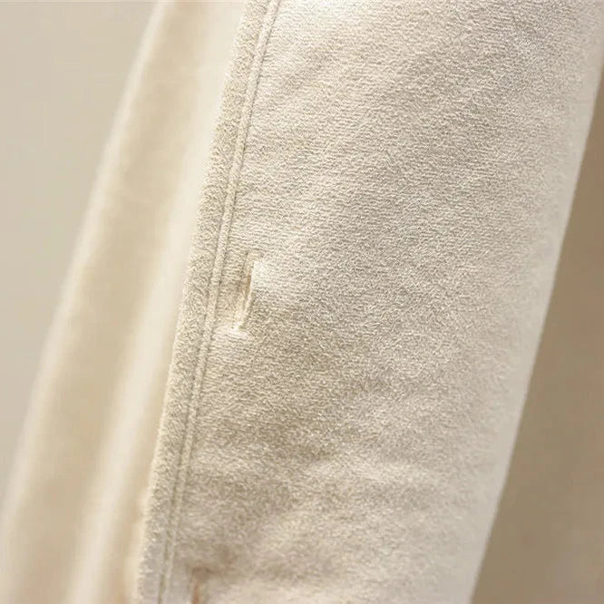 Ærmeløs Strikvest med Knaplukning til Damer – detaljebillede