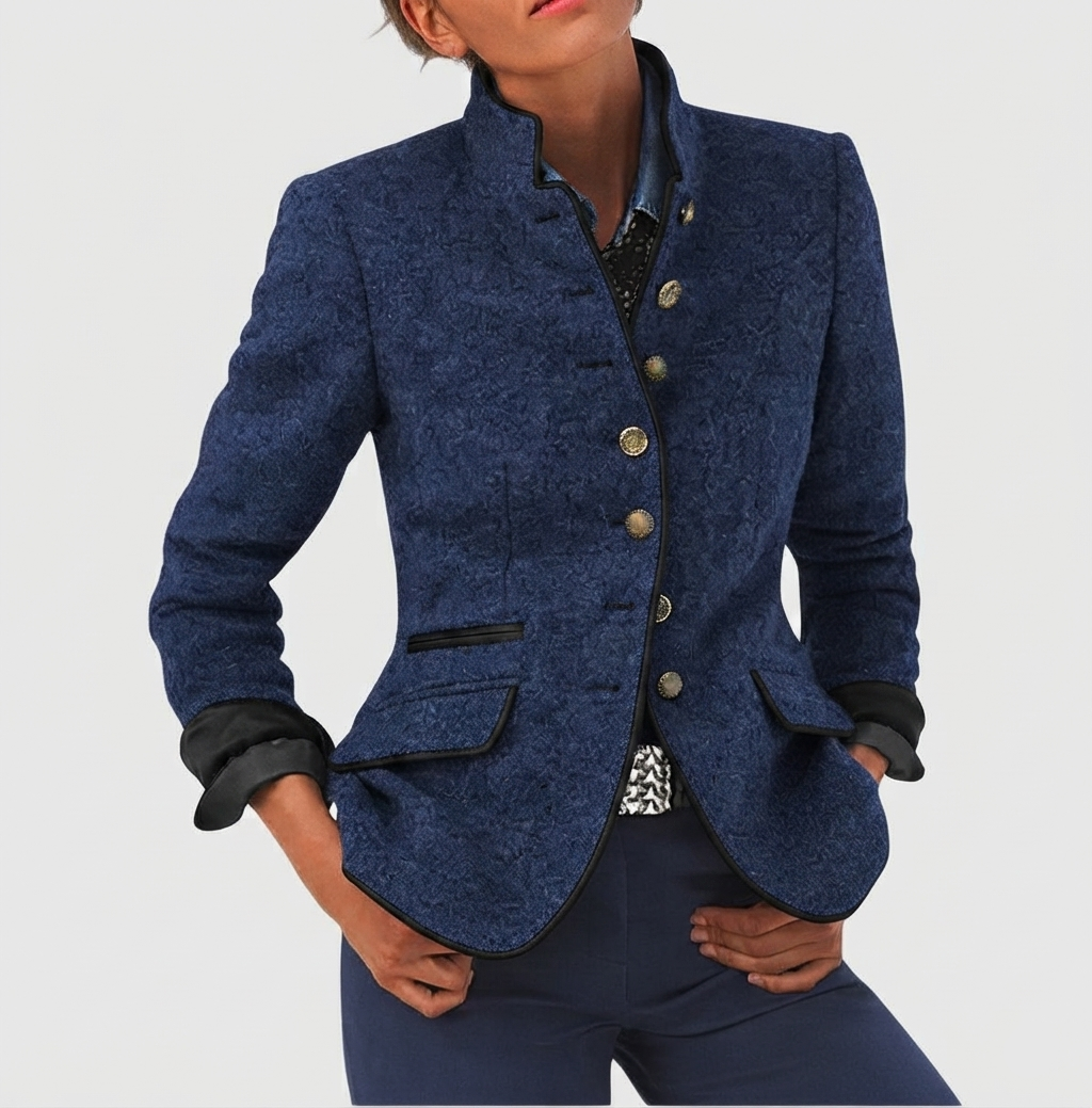 Klassisk Skræddersyet Blazer i farven Blå, detalje af lukningen