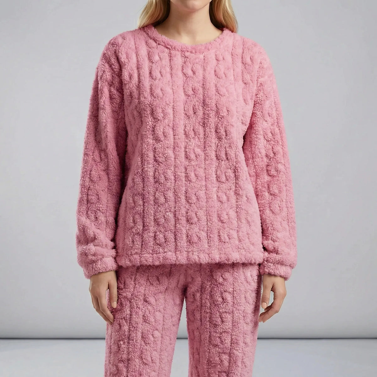 Blødt Strikket Pyjamasæt med Lange Ærmer til Damer – tæt på stoffet