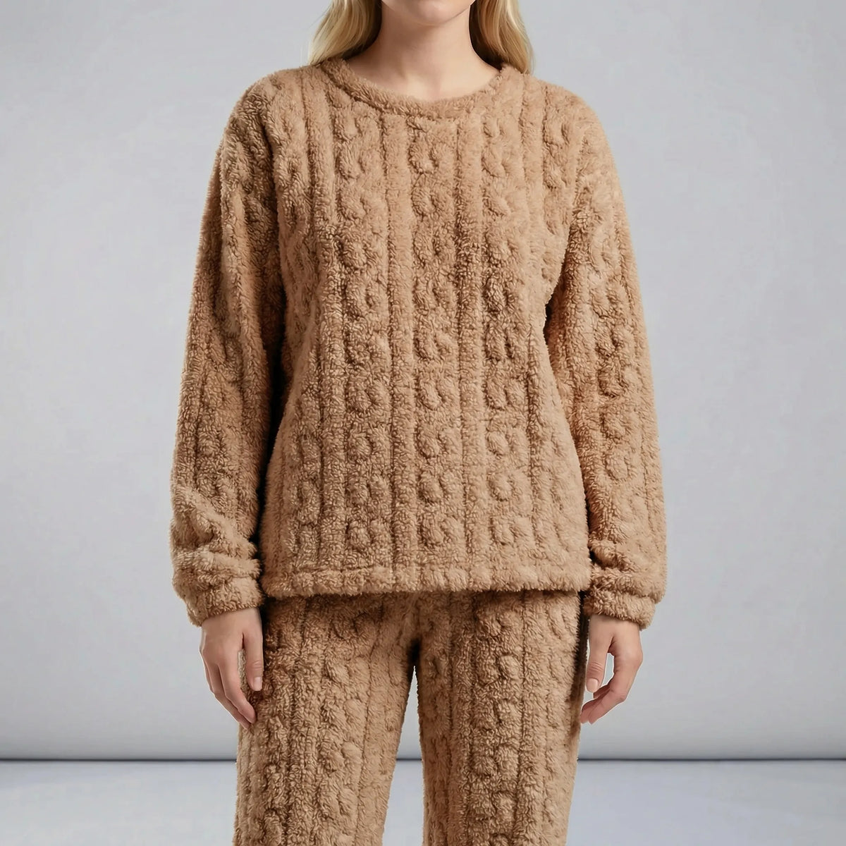 Blødt Strikket Pyjamasæt med Lange Ærmer til Damer – styling