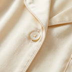 Elegant Satinpyjamas med Sjalskrave til Damer – detalje