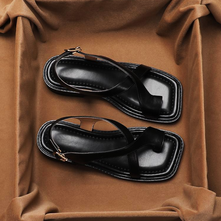 Leather cross strap sandal, detail view 11