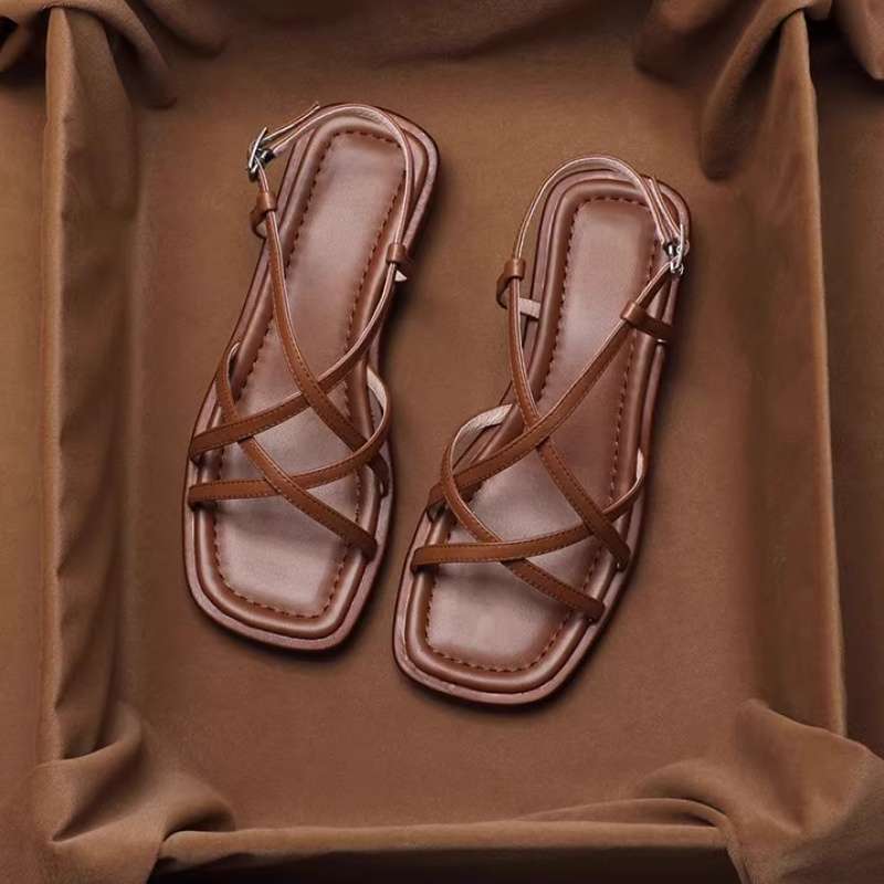 Leather strap sandal with gold buckle, detail view 10
