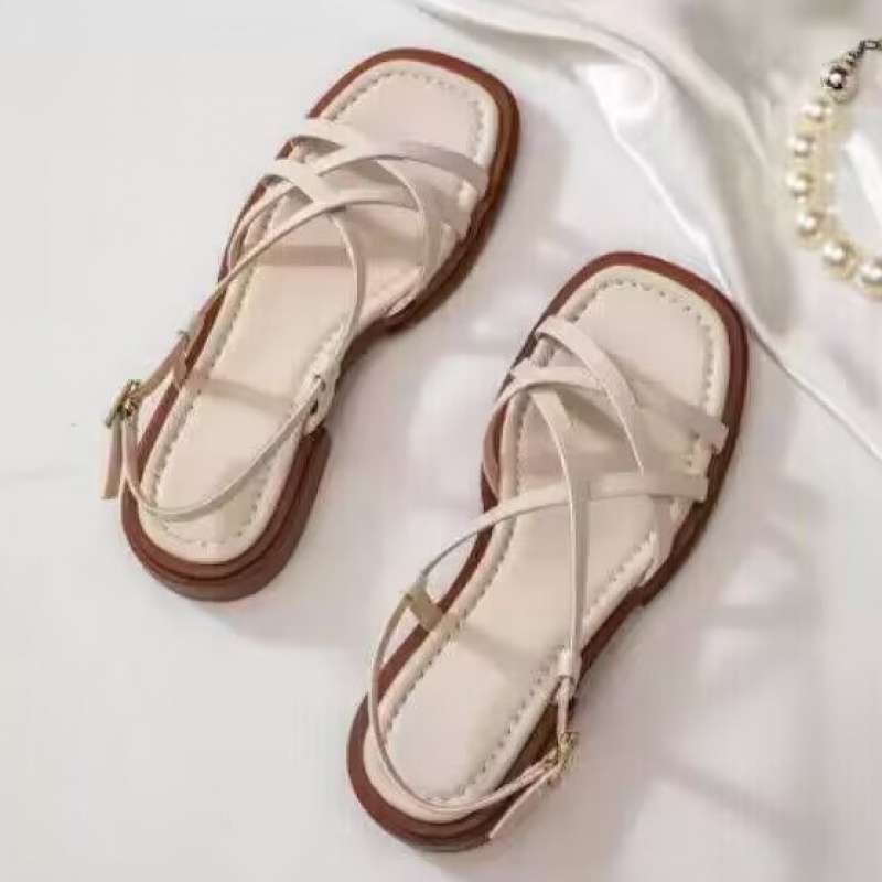 Leather strap sandal with gold buckle, detail view 9