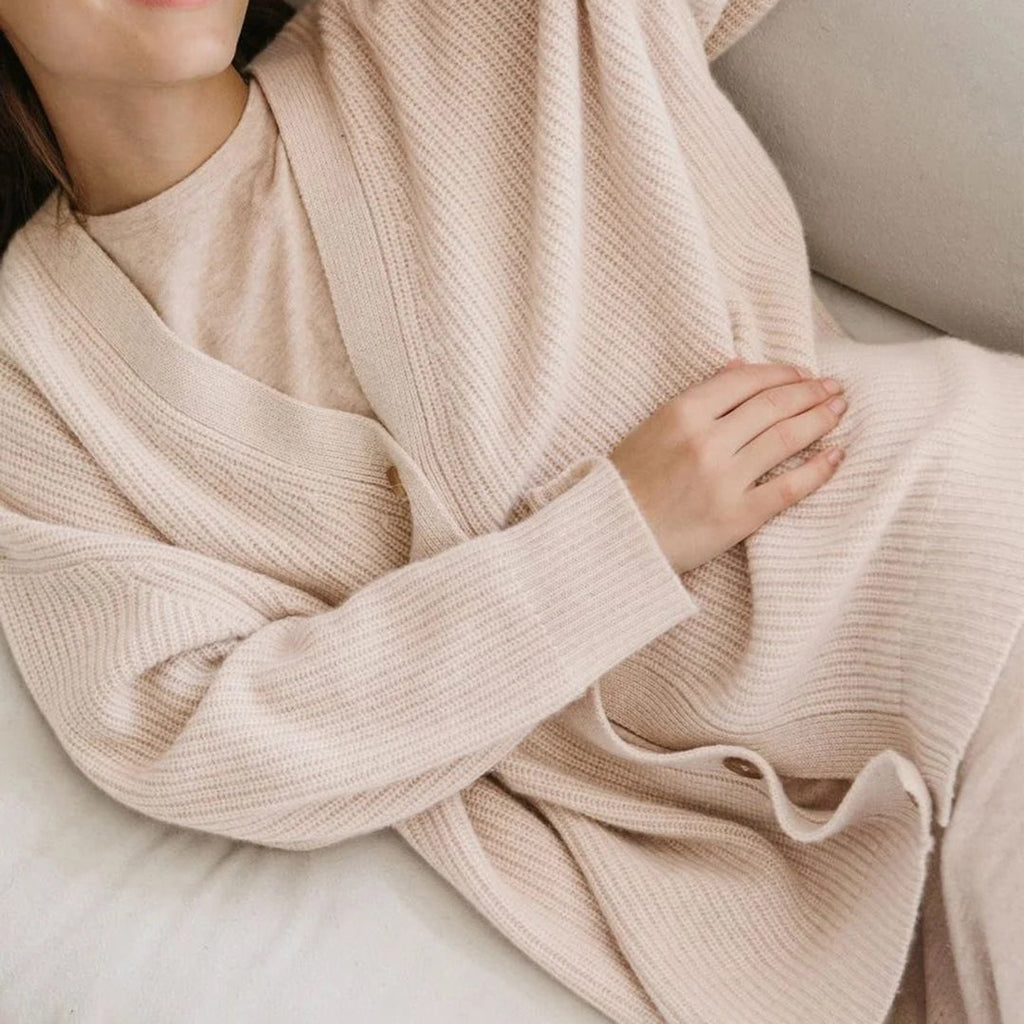 Oversized Cardigan med Knapper til Damer – set forfra