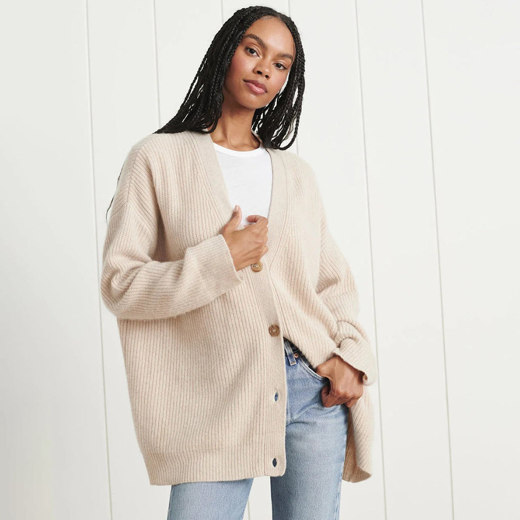 Oversized Cardigan med Knapper til Damer – farvedetalje