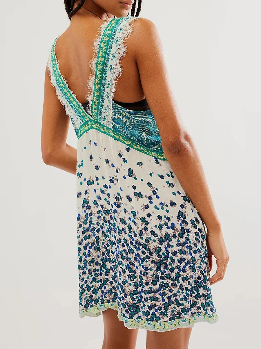 Lace-trim floral V-neck mini dress, detail view 12