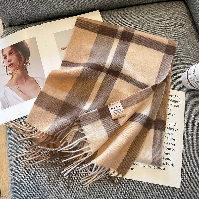 Australsk uldponcho, draperet løst om skuldrene
