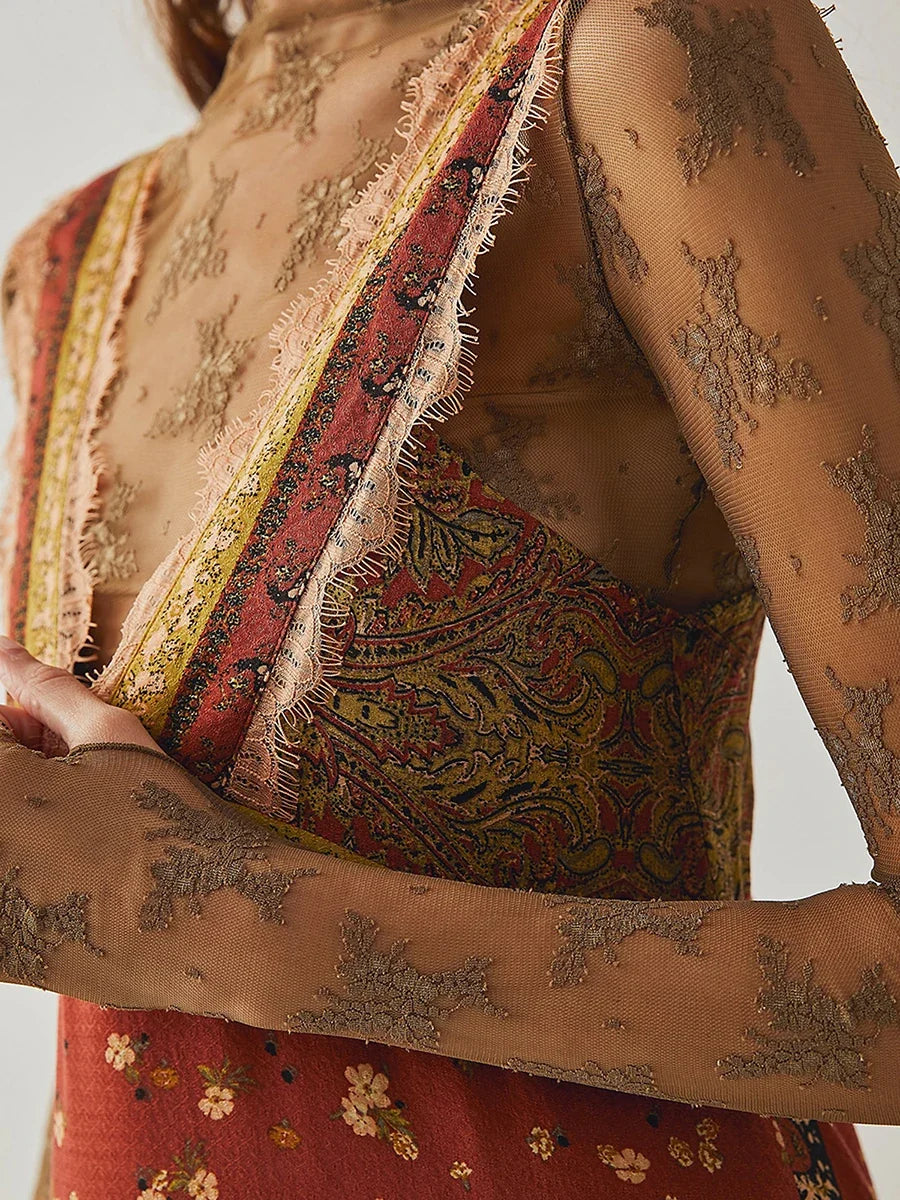 Lace-trim floral V-neck mini dress, detail view 9