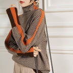 Rullekravesweater med Farveblok-Detalje, closeup af stoffet og syningen