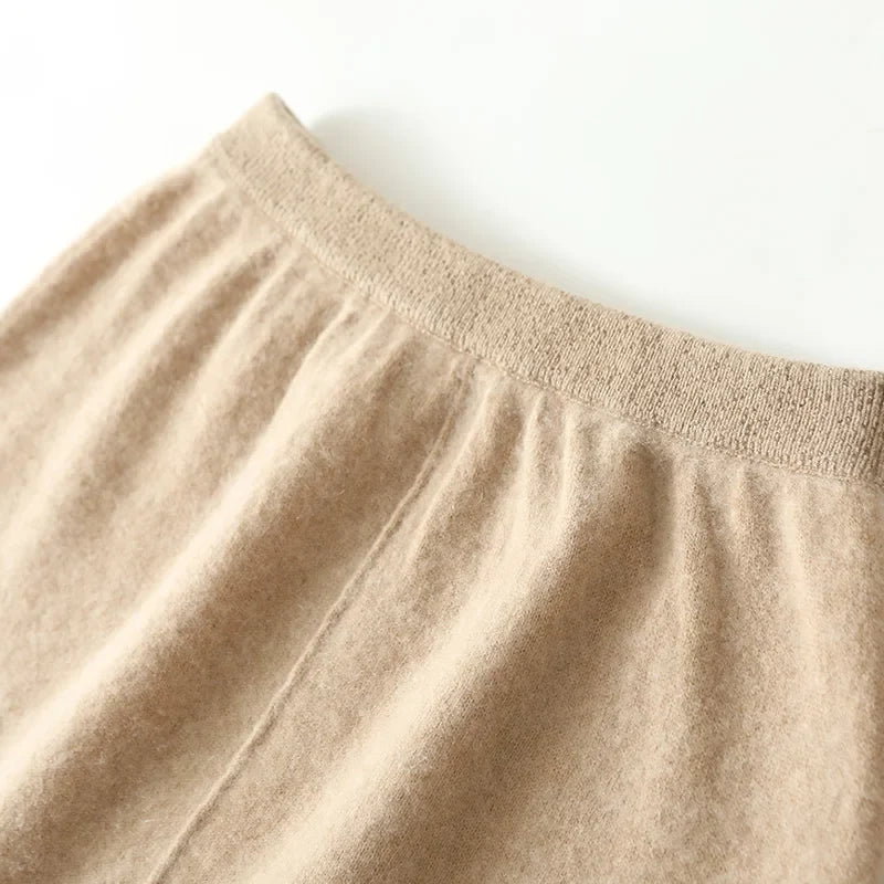 Flowing merino wool knit skirt, detail view 7