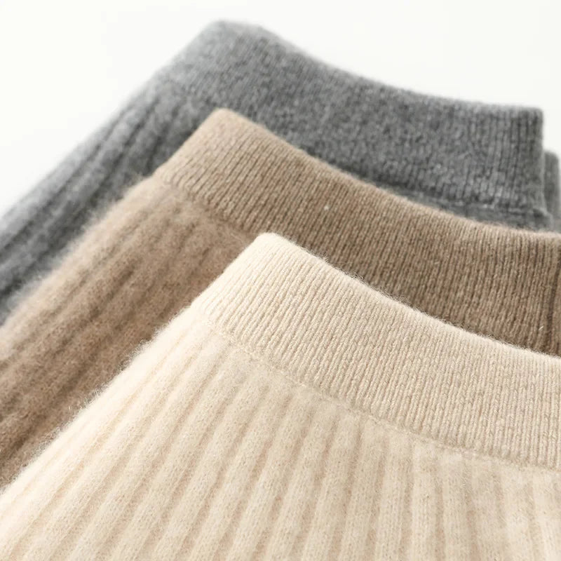 High-waisted merino wool mini skirt, detail view 5