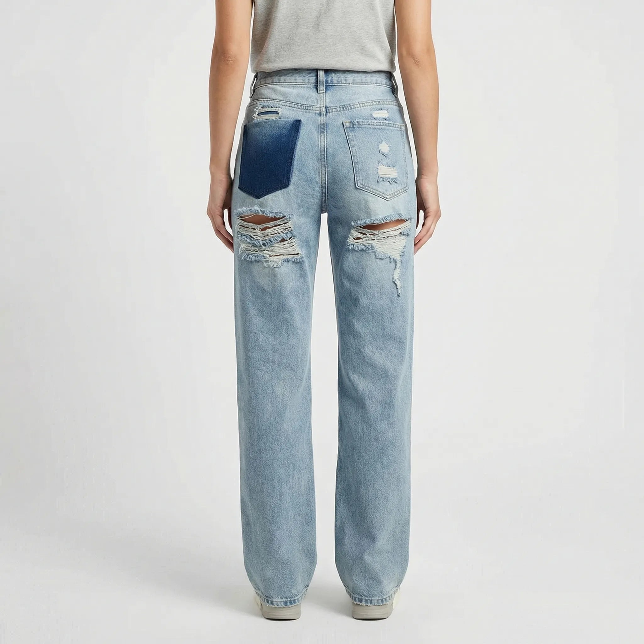 Slidte jeans til damer stylet til et afslappet hverdagslook