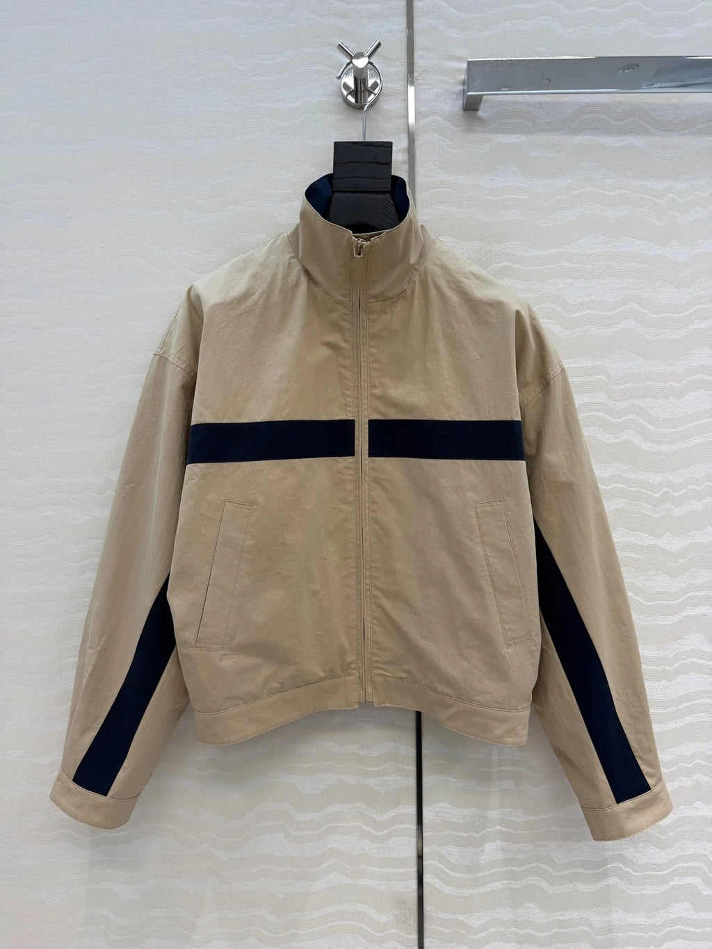 Vintage bomberjakke i colorblock, styling til hverdag