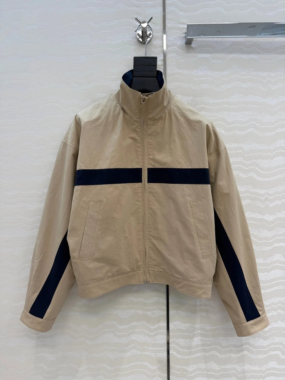 Vintage bomberjakke i colorblock, styling til hverdag