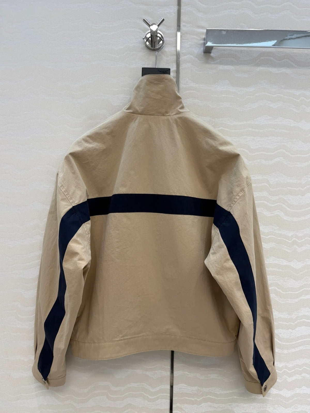 Vintage bomberjakke i colorblock, detalje af lynlås