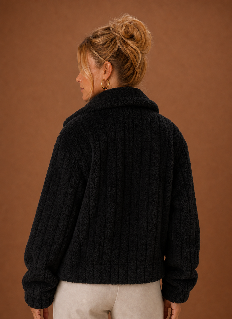 Oversized teddyjakke i sort set bagfra
