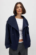 Dobbeltradet Trenchcoat, detalje af lukningen