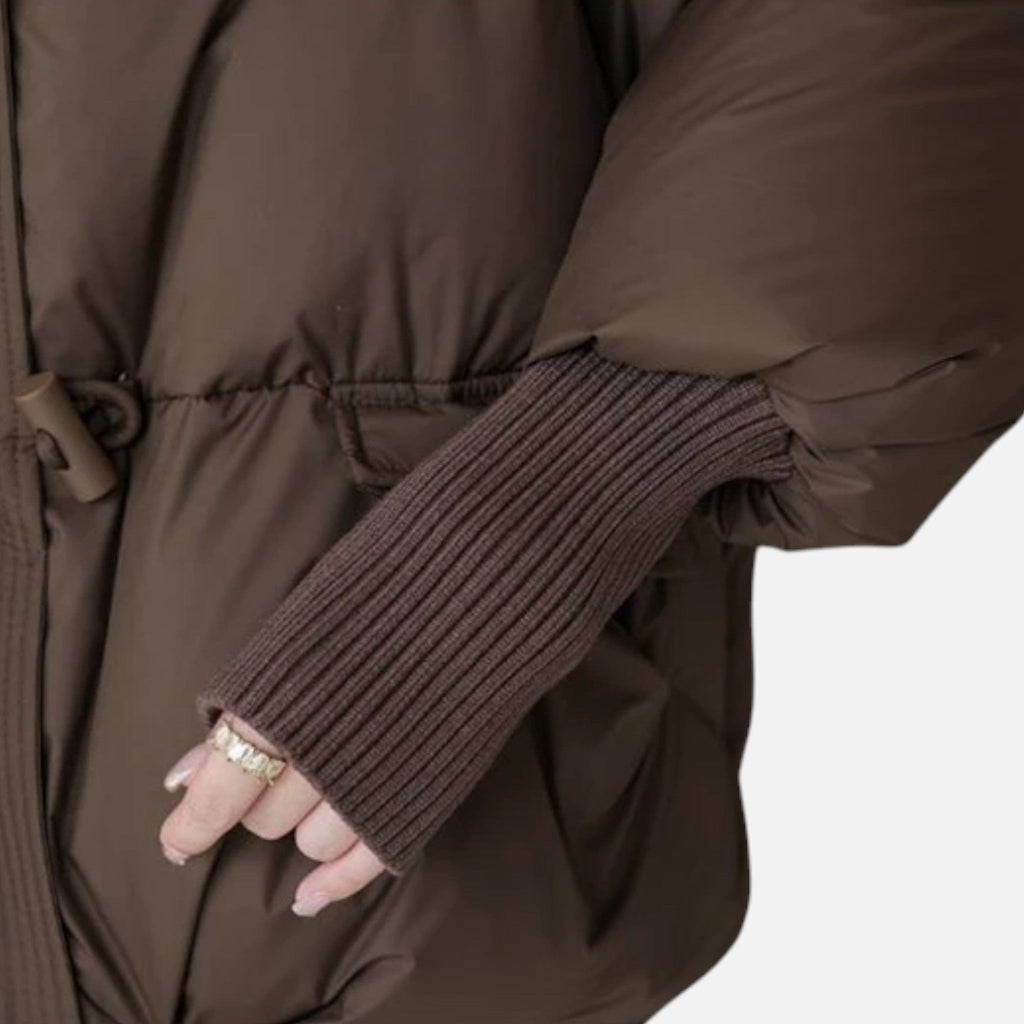 Dunjakke med Wrap-Lukning, closeup af stoffet og syningen