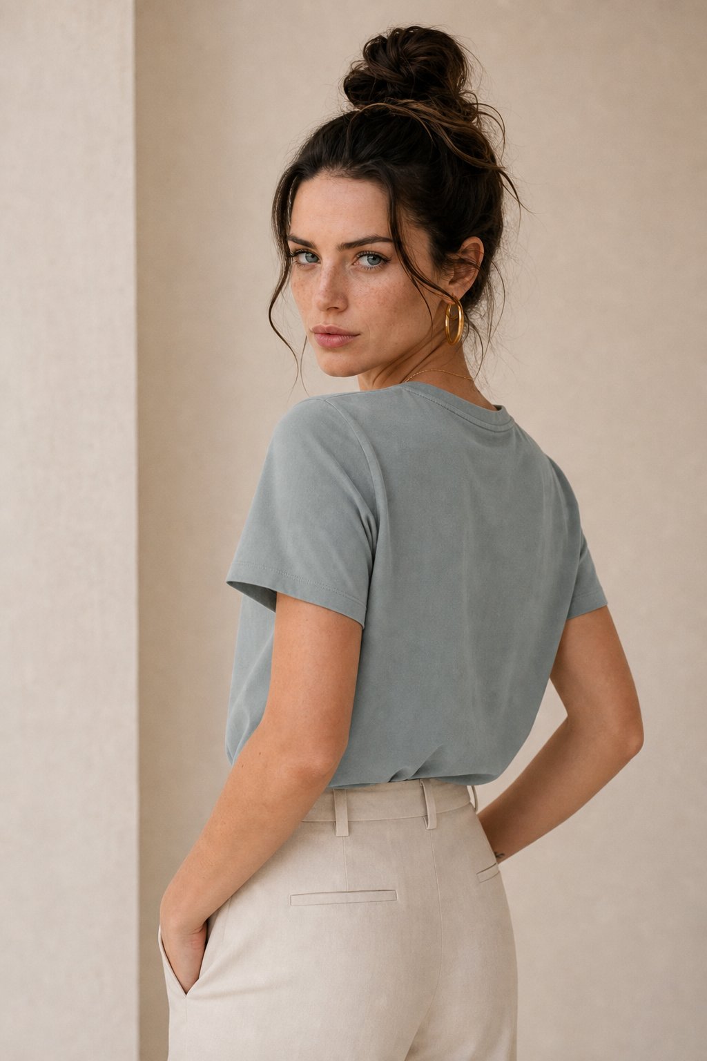 Relaxed fit cotton tee, detail view 1