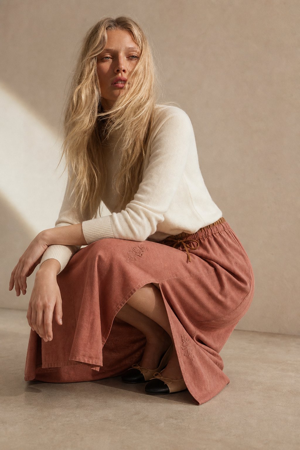 Embroidered linen A-line skirt in Peach