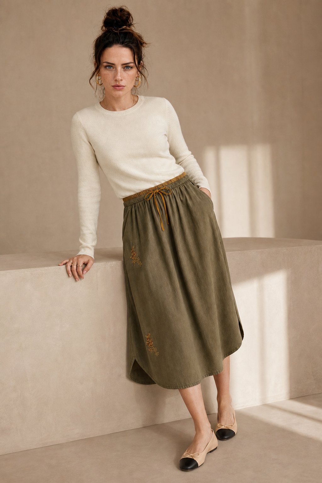 Embroidered linen A-line skirt, detail view 4