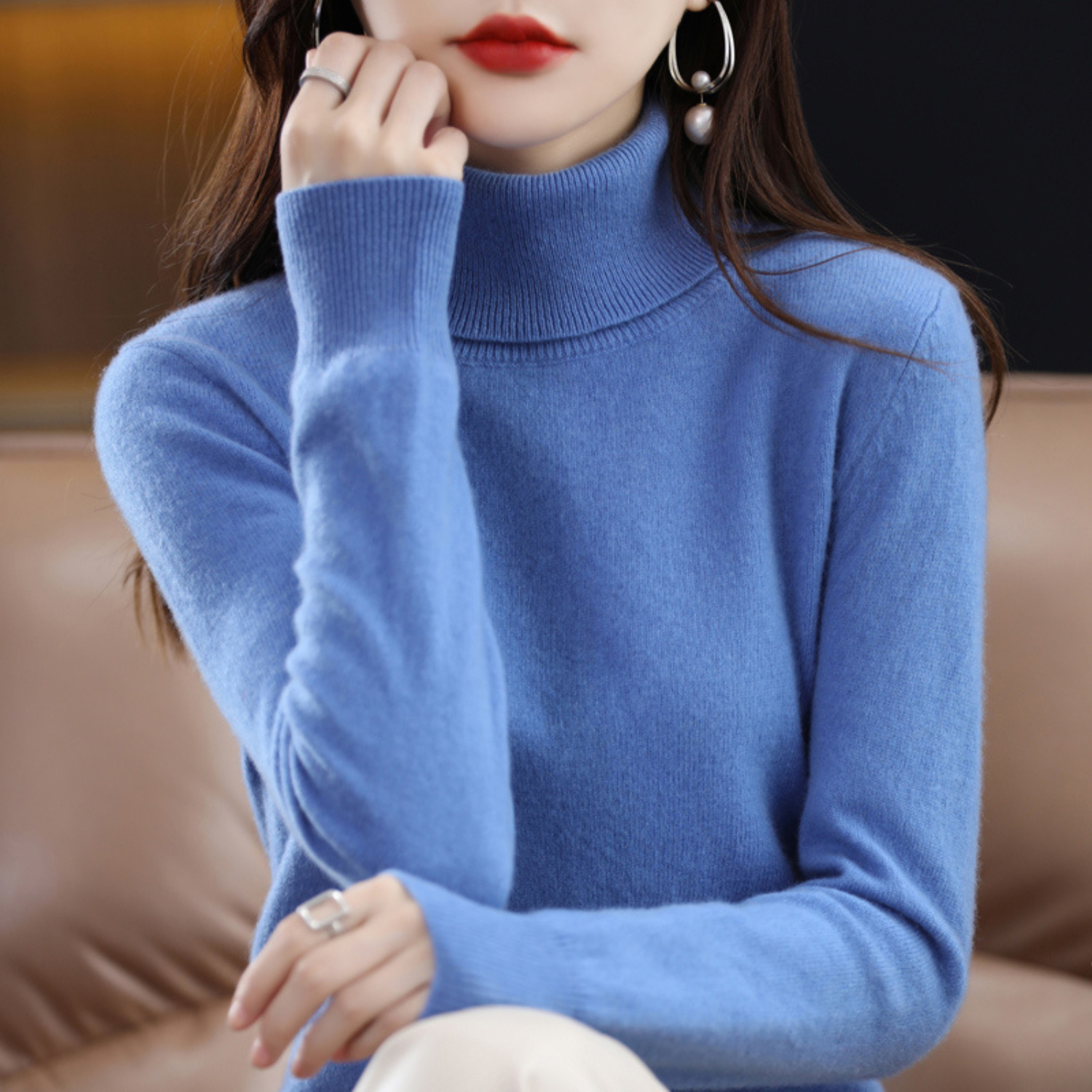 Elegant Sort Cashmere Sweater med Rullekrave