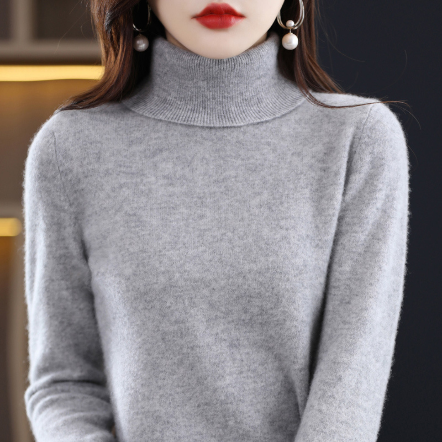 Elegant Sort Cashmere Sweater med Rullekrave