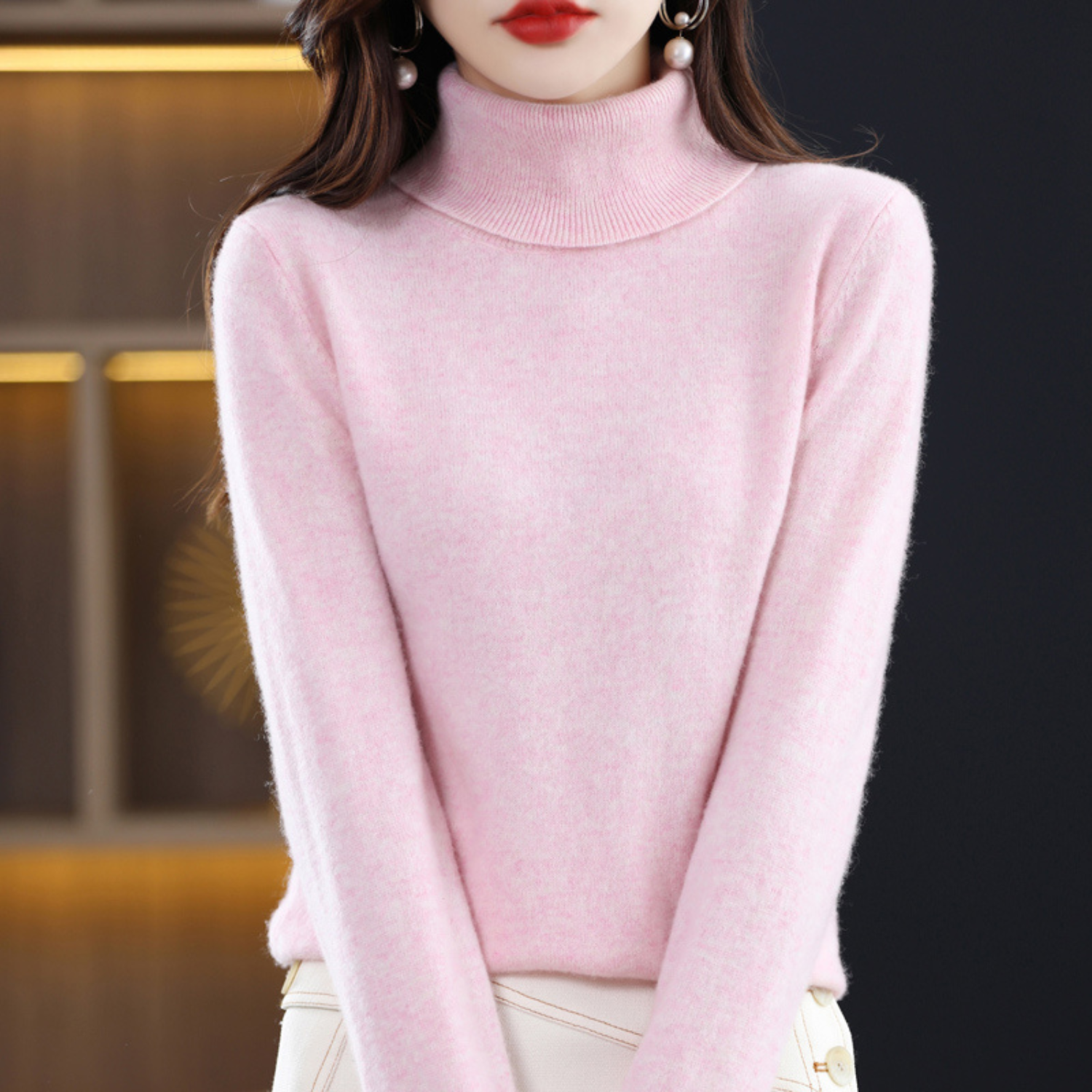 Elegant Sort Cashmere Sweater med Rullekrave