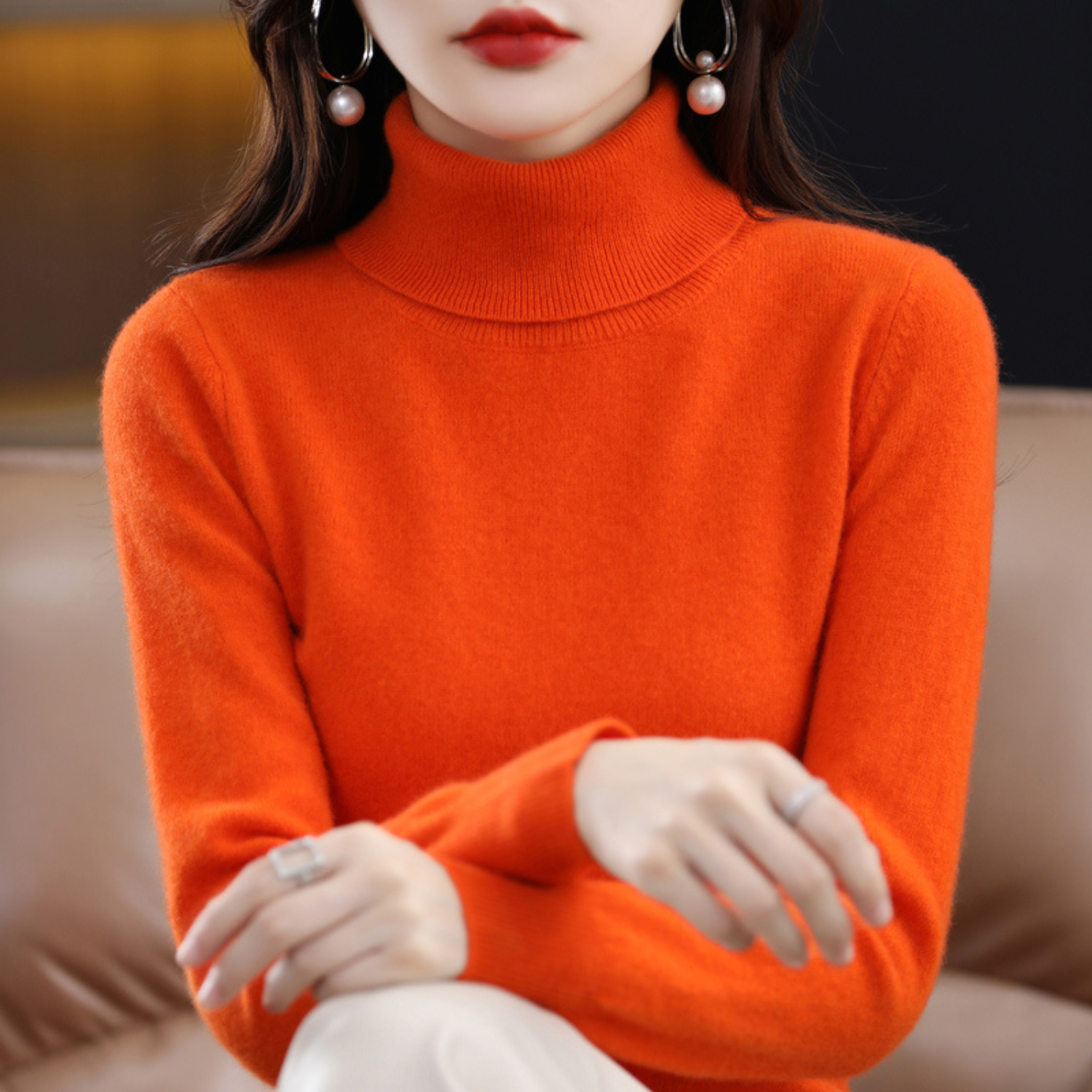 Elegant Sort Cashmere Sweater med Rullekrave