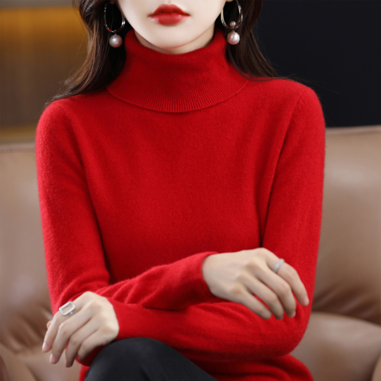 Elegant Sort Cashmere Sweater med Rullekrave