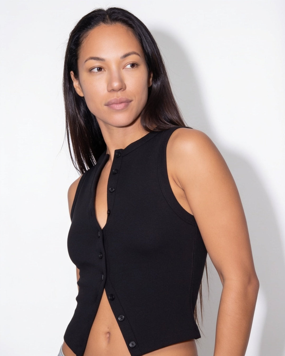 Ribbed button-front cropped tank top, detail view 4
