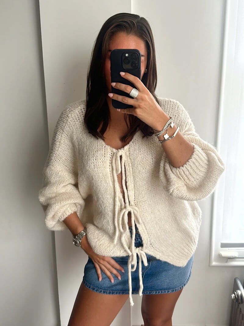 Elegant Snøret Cardigan Sweater