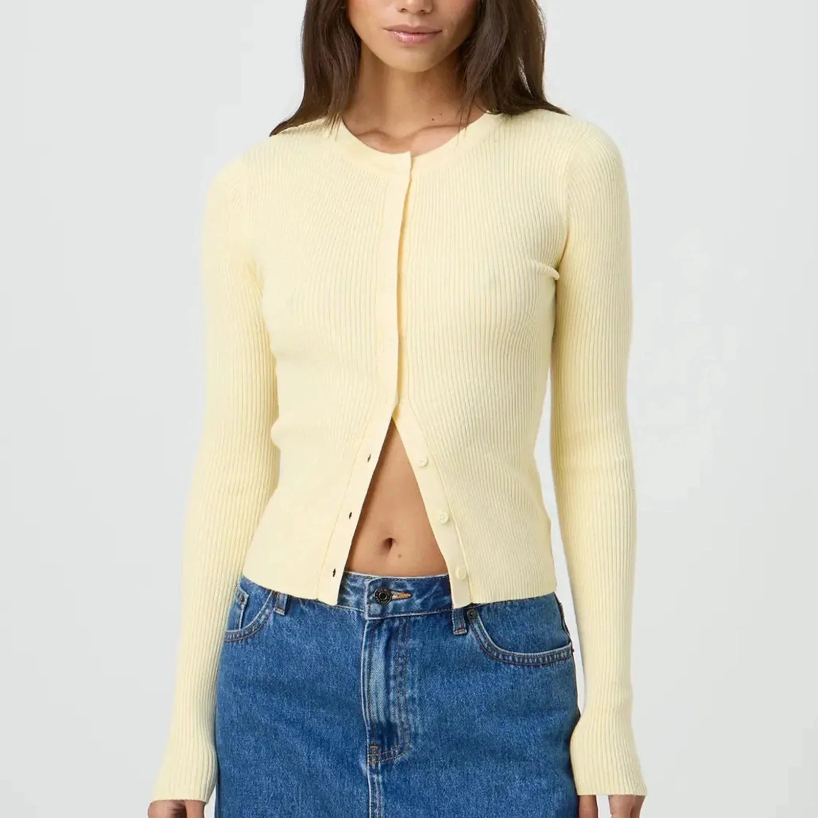 Chik Croppet Cardigan med Knapper
