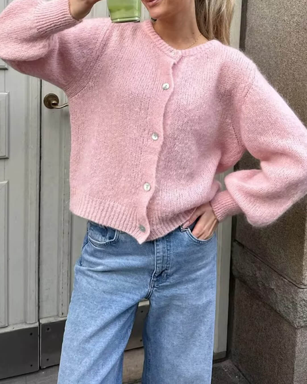 Luvet strikcardigan, set bagfra