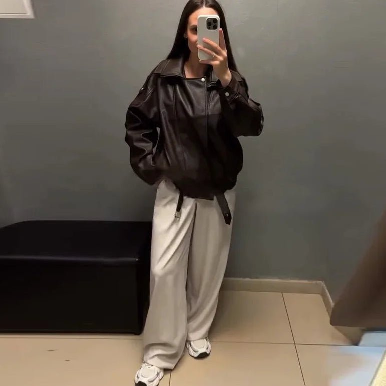 Bordeaux kunstlæderjakke, styling til aften