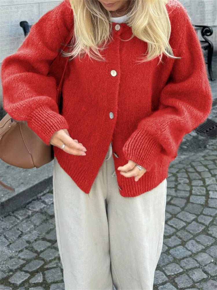 Luvet strikcardigan, detalje af lukning