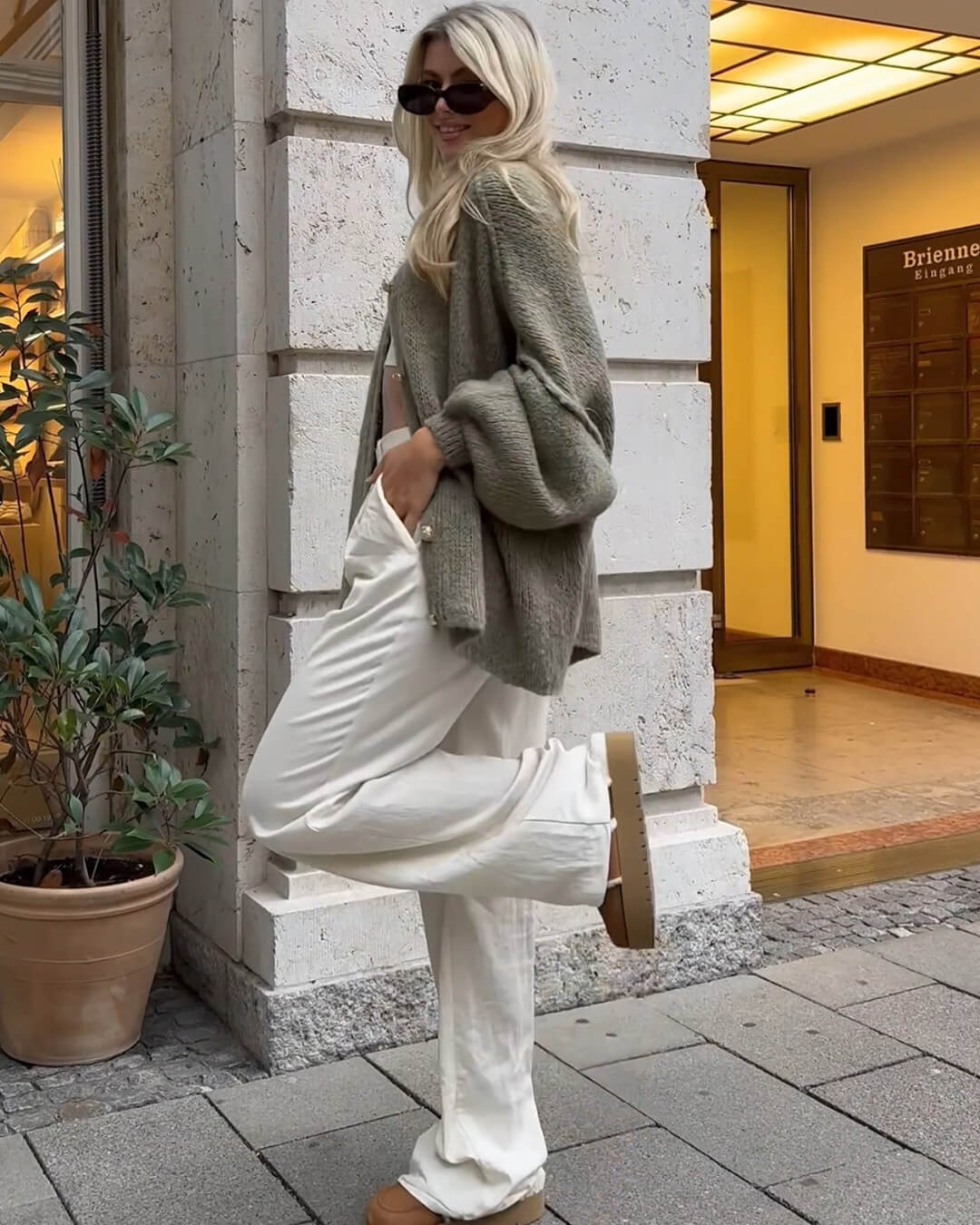 Oversized lang cardigan, båret med jeans