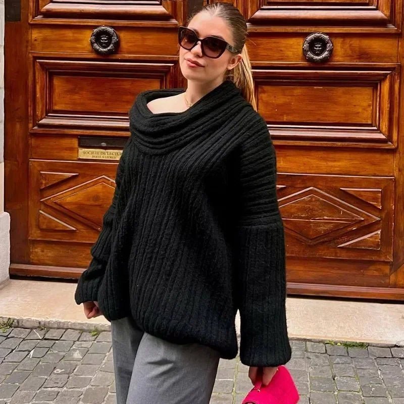 Off-shoulder strikbluse, i sort farve, set forfra