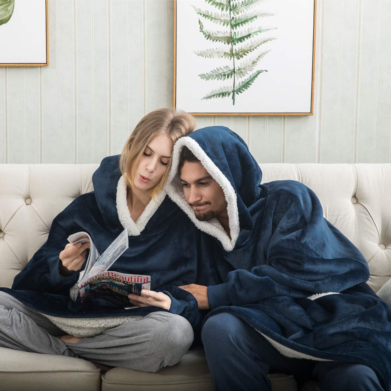 Oversized fleece-hættetrøje til damer i blå, set forfra