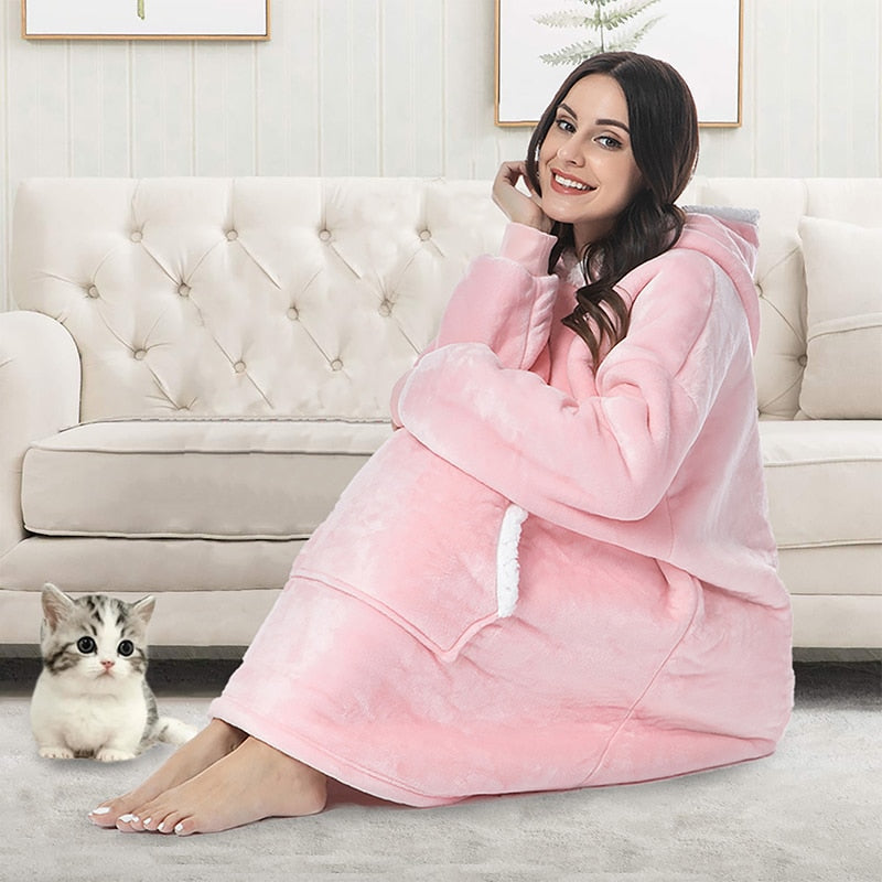 Oversized fleece-hættetrøje til damer i pink, set forfra